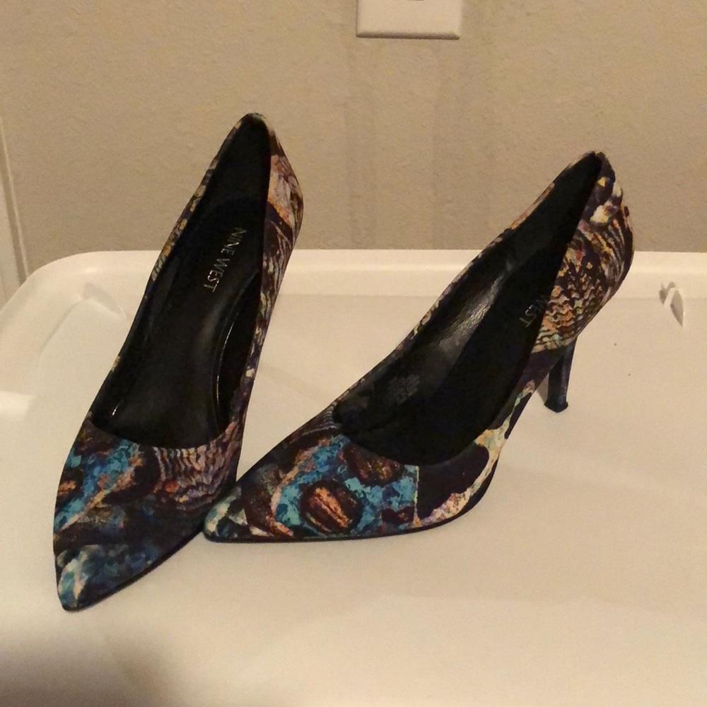 Multicolored pumps. Worn once.